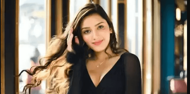 Neetu Bisht Net Worth in Rupees